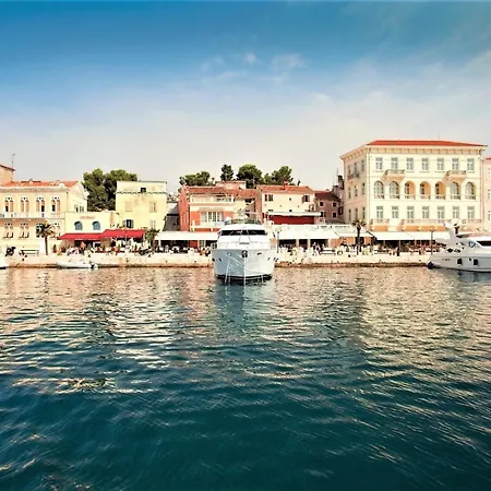 Mendikovic Gæstehus 3*